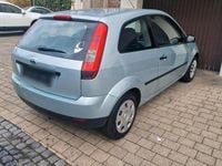 Gebraucht Ford Fiesta 65 PS (47 kW) 2005 Silber Kleinwagen