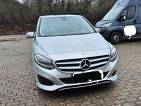 Gebraucht Mercedes B180 109 PS (80 kW) 2015 Silber Van / Kleinbus