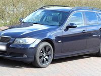 Gebraucht BMW 325 Advantage 197 PS (144 kW) 2008 Blau Kombi