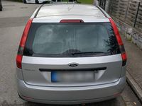 Gebraucht Ford Fiesta 80 PS (58 kW) 2002 Silber Kleinwagen