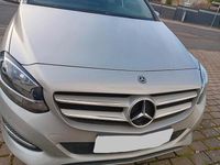 Gebraucht Mercedes B180 122 PS (89 kW) 2018 Grau Van / Kleinbus