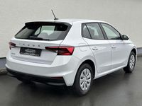 Neu Skoda Fabia Essence 80 PS (58 kW) 2025 Weiss Kleinwagen