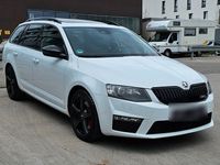 gebraucht Skoda Octavia 2.0 TSI DSG RS 230*LED*PANO*AHK*STHZ*