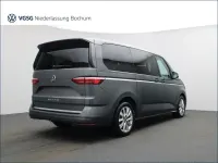 Second-hand VW Multivan Style 150 CP (110 kW) 2024 Gri Monovolum