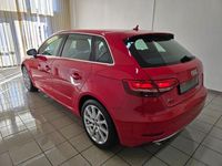 Gebraucht Audi A3 Design 150 PS (110 kW) 2016 Tangorot metallic Limousine
