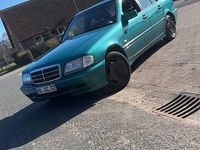 Gebraucht Mercedes C180 122 PS (89 kW) 1997 Grün Limousine