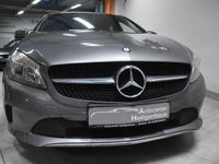 Gebraucht Mercedes A180 109 PS (80 kW) 2016 Grau Limousine