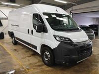 Gebraucht Peugeot Boxer 180 PS (132 kW) 2025 Lackierung weiss icy Van
