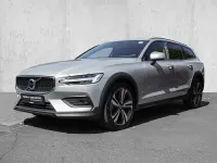 Gebraucht Volvo V60 CC Plus 197 PS (144 kW) 2024 Silver dawn / metallic Kombi