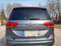 Gebraucht VW Touran Sound 150 PS (110 kW) 2017 Grau Van / Kleinbus