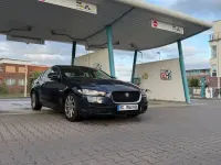 Gebraucht Jaguar XE Portfolio 179 PS (131 kW) 2016 Blau Limousine
