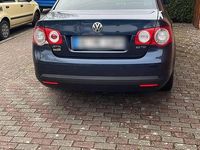Gebraucht VW Jetta 140 PS (102 kW) 2010 Blau Limousine