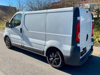 Gebraucht Opel Vivaro 118 PS (86 kW) 2014 Weiß Van / Kleinbus