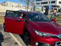 Gebraucht Toyota Yaris Hybrid 99 PS (72 kW) 2017 Rot Limousine