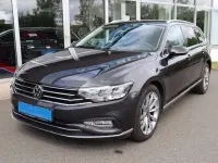 Gebraucht VW Passat Elegance 150 PS (110 kW) 2023 Mangangrau metallic Kombi