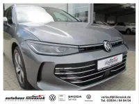 Gebraucht VW Passat Elegance 150 PS (110 kW) 2025 Grau Kombi