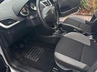 Gebraucht Peugeot 207 Filou 73 PS (53 kW) 2009 Silber Kleinwagen