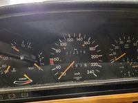Gebraucht Mercedes E280 185 PS (136 kW) 1981 Blau Limousine