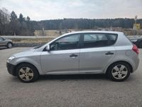 Gebraucht Kia Ceed 109 PS (80 kW) 2009 Silber Kleinwagen