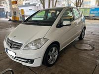 Gebraucht Mercedes A200 140 PS (102 kW) 2012 Weiß Limousine