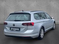 Gebraucht VW Passat Basis 150 PS (110 kW) 2022 Silber Kombi