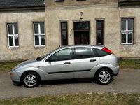 Usata Ford Focus 75 CV (55 kW) 2001 Argento Utilitaria
