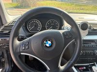 Gebraucht BMW 116 122 PS (89 kW) 2011 Schwarz Kleinwagen