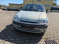 Gebraucht Renault Clio II 90 PS (66 kW) 2000 Silber Kleinwagen