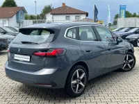 Gebraucht BMW 220 Active Tourer Sport Line 170 PS (125 kW) 2023 Grau Van / Kleinbus