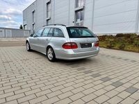 Gebraucht Mercedes E200 Classic 184 PS (135 kW) 2007 Grau Kombi