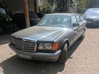Second-hand Mercedes 300 1986 Negru Berlinǎ