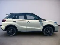 Neu Suzuki Vitara Comfort+ 110 PS (80 kW) 2026 Savannah/cosmic black pearl SUV
