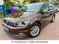 Gebraucht VW Touran Comfortline 110 PS (80 kW) 2016 Nutshell brown Van / Kleinbus
