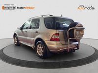 Gebraucht Mercedes ML320 218 PS (160 kW) 2002 Silber SUV