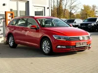 Gebraucht VW Passat Comfortline 120 PS (88 kW) 2018 Rot Kombi