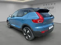 Gebraucht Volvo XC40 Plus 185 kW (252 PS) 2023 Fjord blue / metallic SUV