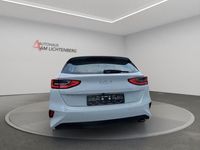 Gebraucht Kia Ceed Spirit 140 PS (102 kW) 2025 Weiss Kleinwagen