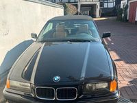 Gebraucht BMW 318 Cabriolet 116 PS (85 kW) 1995 Schwarz Cabrio