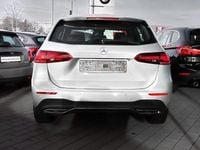 Gebraucht Mercedes B200 150 PS (110 kW) 2023 Grau Van / Kleinbus