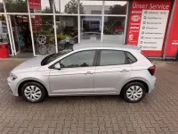 Gebraucht VW Polo Life 95 PS (69 kW) 2022 Reflexsilber metallic Kleinwagen