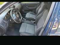 Gebraucht VW Golf IV 80 PS (58 kW) 2002 Blau Kleinwagen