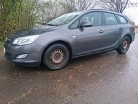 Gebraucht Opel Astra 116 PS (85 kW) 2011 Grau Kombi