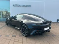 Neu Aston Martin V8 Vantage 665 PS (489 kW) 2025 Schwarz Coupé