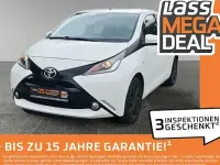 Gebraucht Toyota Aygo X-play 69 PS (50 kW) 2016 Weiß Kleinwagen