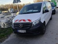 Usado Mercedes Vito 115 HP (84 kW) 2015 Branco Van