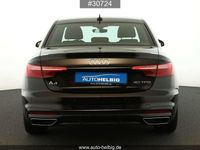 Gebraucht Audi A4 S-Line 204 PS (150 kW) 2022 Mythosschwarz metallic Limousine