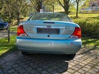 Używany Ford Focus 100 KM (73 kW) 2001 Zielony Sedan/Limuzyna