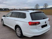 Gebraucht VW Passat Business 150 PS (110 kW) 2022 Weiß Kombi