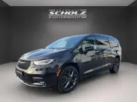 Używany Chrysler Pacifica Touring 291 KM (214 kW) 2023 Czarny SUV