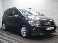 Second-hand VW Touran Comfortline 116 CP (85 kW) 2019 Negru Monovolum